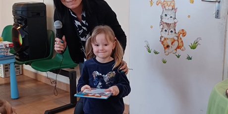 Powiększ grafikę: rozstrzygniecie-rodzinnego-konkursu-na-szopke-bozonarodzeniowa-w-przedszkolu-wesole-skrzaty-670017.jpg