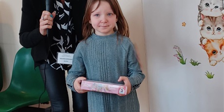 Powiększ grafikę: rozstrzygniecie-rodzinnego-konkursu-na-szopke-bozonarodzeniowa-w-przedszkolu-wesole-skrzaty-670024.jpg