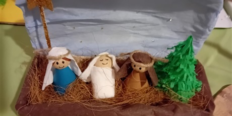 Powiększ grafikę: rozstrzygniecie-rodzinnego-konkursu-na-szopke-bozonarodzeniowa-w-przedszkolu-wesole-skrzaty-670048.jpg