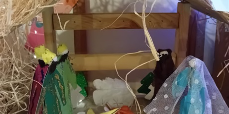 Powiększ grafikę: rozstrzygniecie-rodzinnego-konkursu-na-szopke-bozonarodzeniowa-w-przedszkolu-wesole-skrzaty-670054.jpg