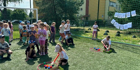 Powiększ grafikę: sportowe-spotkanie-z-uczniami-szkoly-podstawowej-nr-20-698758.jpg