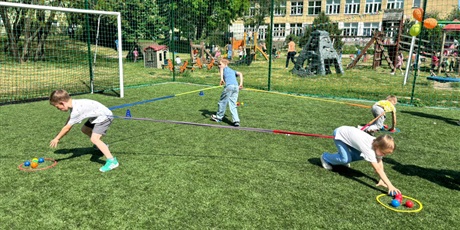 Powiększ grafikę: sportowe-spotkanie-z-uczniami-szkoly-podstawowej-nr-20-698763.jpg