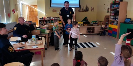 Powiększ grafikę: spotkanie-ze-straza-miejska-680175.jpg