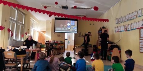 Powiększ grafikę: spotkanie-ze-straza-miejska-680176.jpg