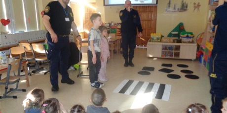 Powiększ grafikę: spotkanie-ze-straza-miejska-680211.jpg