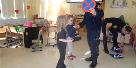 Powiększ grafikę: spotkanie-ze-straza-miejska-680214.jpg