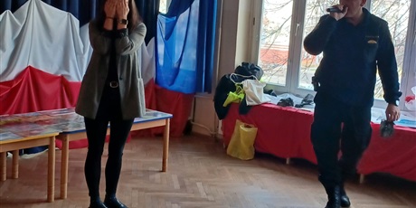 Powiększ grafikę: spotkanie-ze-straza-miejska-dzikie-zwierzeta-w-miescie-654808.jpg