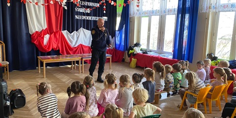 Powiększ grafikę: spotkanie-ze-straza-miejska-dzikie-zwierzeta-w-miescie-655229.jpg