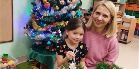 Powiększ grafikę: swiateczne-warsztaty-rodzinne-w-przedszkolu-wesole-skrzaty-665678.jpg