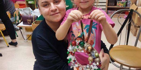 Powiększ grafikę: swiateczne-warsztaty-rodzinne-w-przedszkolu-wesole-skrzaty-665691.jpg