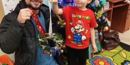 Powiększ grafikę: swiateczne-warsztaty-rodzinne-w-przedszkolu-wesole-skrzaty-665692.jpg