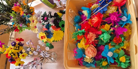 Świąteczne warsztaty wielkanocne z rodzicami w Przedszkolu „Wesołe Skrzaty”