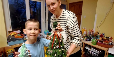 Powiększ grafikę: swiateczne-warsztaty-z-rodzicami-w-przedszkolu-wesole-skrzaty-663336.jpg