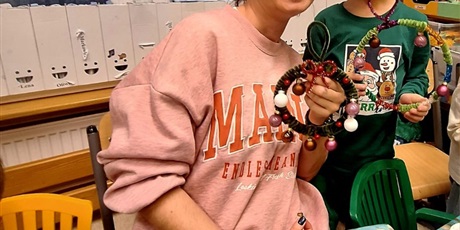 Powiększ grafikę: swiateczne-warsztaty-z-rodzicami-w-przedszkolu-wesole-skrzaty-663338.jpg