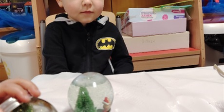 Powiększ grafikę: swiateczne-warsztaty-z-rodzicami-w-przedszkolu-wesole-skrzaty-663349.jpg