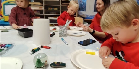 Powiększ grafikę: swiateczne-warsztaty-z-rodzicami-w-przedszkolu-wesole-skrzaty-663350.jpg