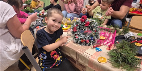 Powiększ grafikę: swiateczne-warsztaty-z-rodzicami-w-przedszkolu-wesole-skrzaty-663362.jpg