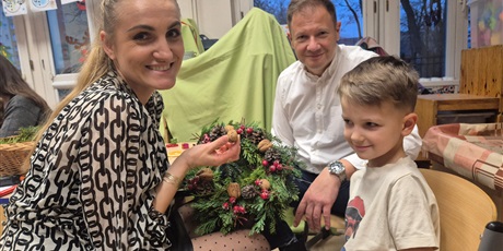 Powiększ grafikę: swiateczne-warsztaty-z-rodzicami-w-przedszkolu-wesole-skrzaty-663365.jpg