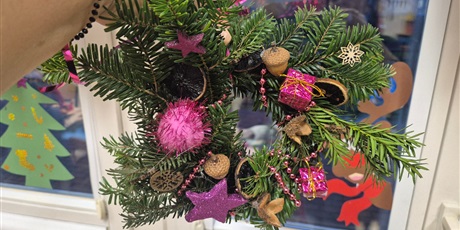 Powiększ grafikę: swiateczne-warsztaty-z-rodzicami-w-przedszkolu-wesole-skrzaty-663369.jpg