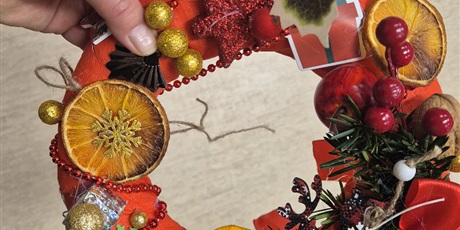 Powiększ grafikę: swiateczne-warsztaty-z-rodzicami-w-przedszkolu-wesole-skrzaty-663373.jpg