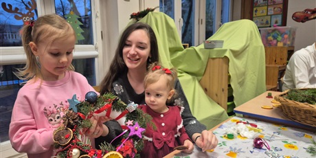 Powiększ grafikę: swiateczne-warsztaty-z-rodzicami-w-przedszkolu-wesole-skrzaty-663391.jpg