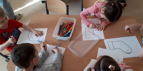 Powiększ grafikę: swiatowy-dzien-osob-z-zespolem-downa-dzien-kolorowej-skarpetki-683364.jpg