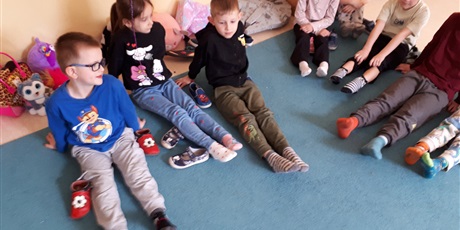 Powiększ grafikę: swiatowy-dzien-osob-z-zespolem-downa-dzien-kolorowej-skarpetki-683370.jpg