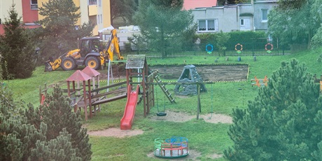 Powiększ grafikę: uroczyste-otwarcie-boiska-do-pilki-noznej-w-naszym-przedszkolu-651803.jpg