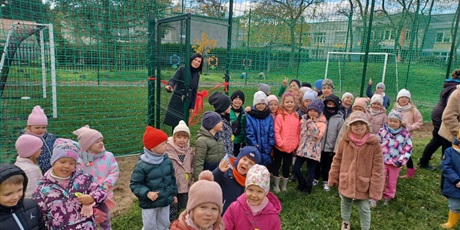 Powiększ grafikę: uroczyste-otwarcie-boiska-do-pilki-noznej-w-naszym-przedszkolu-651807.jpg