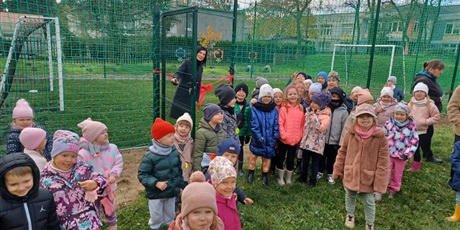 Powiększ grafikę: uroczyste-otwarcie-boiska-do-pilki-noznej-w-naszym-przedszkolu-651809.jpg