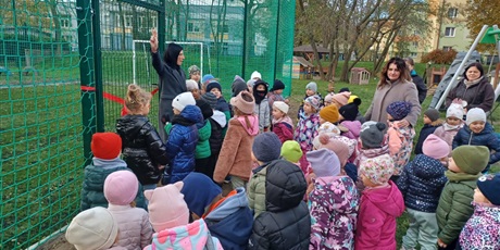 Powiększ grafikę: uroczyste-otwarcie-boiska-do-pilki-noznej-w-naszym-przedszkolu-651812.jpg