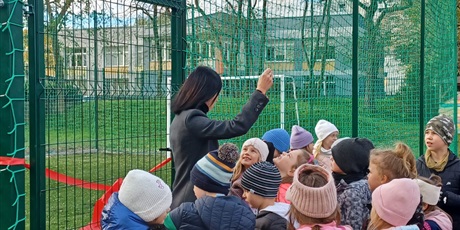 Powiększ grafikę: uroczyste-otwarcie-boiska-do-pilki-noznej-w-naszym-przedszkolu-651815.jpg