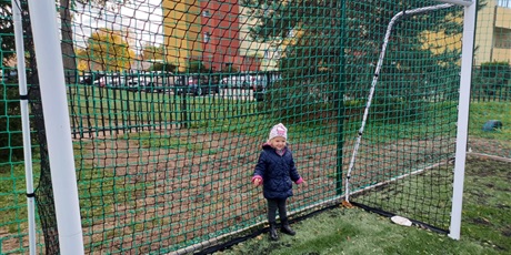 Powiększ grafikę: uroczyste-otwarcie-boiska-do-pilki-noznej-w-naszym-przedszkolu-651827.jpg