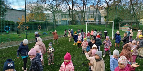 Powiększ grafikę: uroczyste-otwarcie-boiska-do-pilki-noznej-w-naszym-przedszkolu-651829.jpg