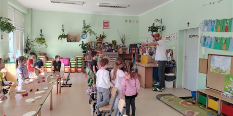 Powiększ grafikę: warsztaty-stolarskie-wielkanocne-jajko-606770.jpg