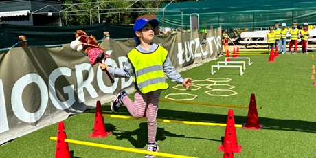 Powiększ grafikę: wesole-skrzaty-zdobywaja-costerina-park-700590.jpg