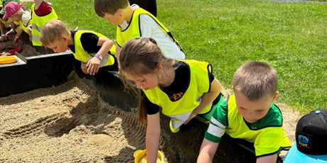 Powiększ grafikę: wesole-skrzaty-zdobywaja-costerina-park-700598.jpg