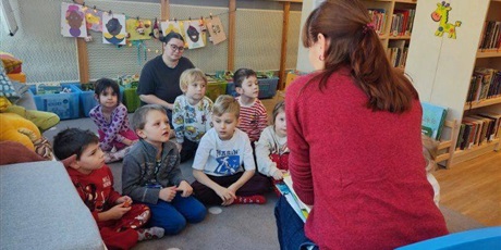 Powiększ grafikę: wizyta-grupy-elfow-w-oseidlowej-bibliotece-671015.jpg