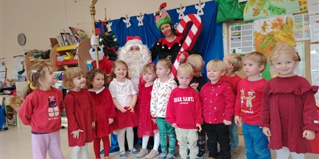 Powiększ grafikę: wizyta-mikolaja-i-elfa-w-wesolych-skrzatach-prezenty-i-swiateczna-zabawa-w-grupach-665733.jpg