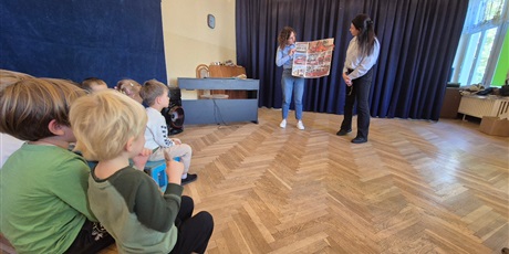 Powiększ grafikę: wizyta-motorniczych-z-gait-645651.jpg