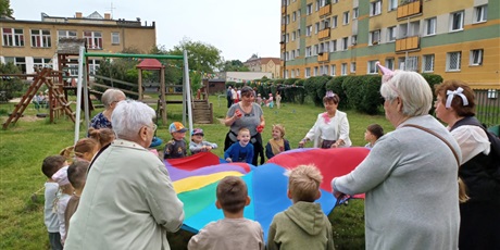 Powiększ grafikę: wizyta-seniorow-622613.jpg