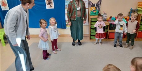 Powiększ grafikę: wizyta-wiceprezydentki-gdanska-moniki-chabior-w-przedszkolu-nr-67-wesole-skrzaty-672241.jpg