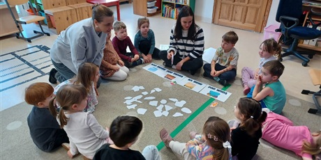 Powiększ grafikę: wizyta-wiceprezydentki-gdanska-moniki-chabior-w-przedszkolu-nr-67-wesole-skrzaty-672246.jpg