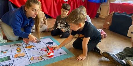 Powiększ grafikę: zajecia-z-robotyki-dla-wszystkich-grup-wesolych-skrzatow-655962.jpg