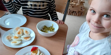 Powiększ grafikę: zdrowe-kanapki-mikolajowe-w-naszym-przedszkolu-666526.jpg