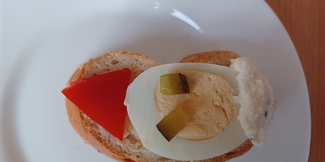 Zdrowe kanapki Mikołajowe w naszym przedszkolu