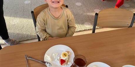 Powiększ grafikę: zdrowe-kanapki-mikolajowe-w-naszym-przedszkolu-666543.jpg