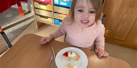 Powiększ grafikę: zdrowe-kanapki-mikolajowe-w-naszym-przedszkolu-666547.jpg