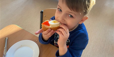 Powiększ grafikę: zdrowe-kanapki-mikolajowe-w-naszym-przedszkolu-666551.jpg