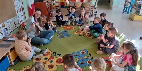 Powiększ grafikę: zdrowy-usmiech-gimnastyka-buzi-i-jezyka-zajecia-z-pania-logopeda-marita-678620.jpg